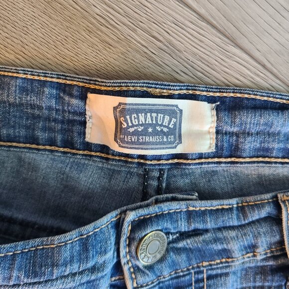 Levi Size 14 Denim Shorts - Picture 3 of 4